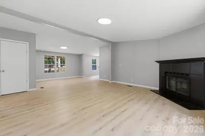 6490 Willow Road, Hendersonville, NC 28739 - Photo 8
