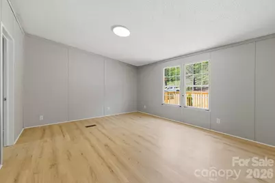 6490 Willow Road, Hendersonville, NC 28739 - Photo 22