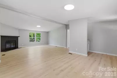 6490 Willow Road, Hendersonville, NC 28739 - Photo 12