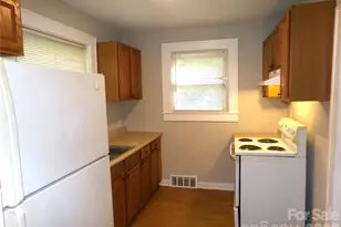1014 E Main St, Albemarle, NC 28001 - Photo 6
