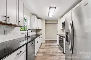 308 Alexander St, Mooresville, NC 28115 - Photo 2