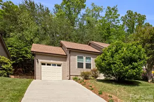 1 Hedgerose Ct, Asheville, NC 28805 - Photo 2