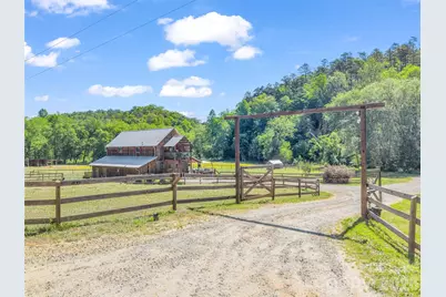 400 Calhoun Trail, Rutherfordton, NC 28139 - Photo 2