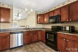 1704 Deermouse Way, Hendersonville, NC 28792 - Photo 4