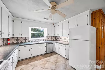 7233 Tuckaseegee Road, Charlotte, NC 28214 - Photo 16