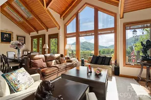 266 Hawks Crest Dr, Waynesville, NC 28786 - Photo 1