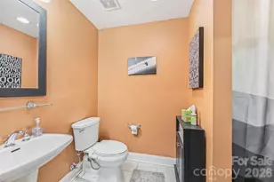 401 N Church St, Charlotte, NC 28202 - Photo 22