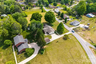 1137 Hibriten Drive SE, Lenoir, NC 28645 - Photo 40
