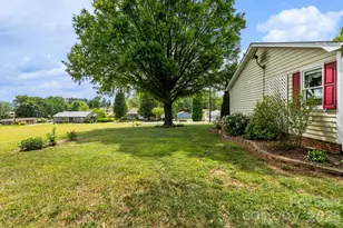 1137 Hibriten Dr SE, Lenoir, NC 28645 - Photo 32