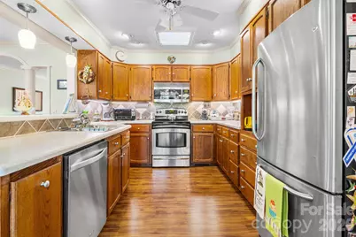 1137 Hibriten Drive SE, Lenoir, NC 28645 - Photo 12