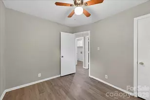 936 Holland Ave, Charlotte, NC 28206 - Photo 24