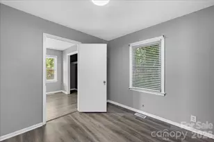 936 Holland Ave, Charlotte, NC 28206 - Photo 18