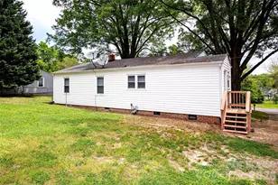 2711 Springbrook Cir, Gastonia, NC 28052 - Photo 12