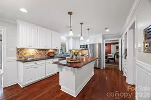 2107 Meadow Ln, Rock Hill, SC 29732 - Photo 8