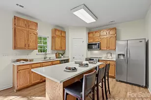 9132 Royal Highlands Ct, Charlotte, NC 28277 - Photo 8