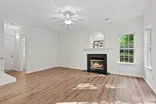 9132 Royal Highlands Ct, Charlotte, NC 28277 - Photo 18