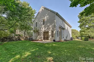 9132 Royal Highlands Ct, Charlotte, NC 28277 - Photo 34