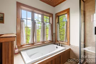 536 Hawk Mountain Rd, Lake Toxaway, NC 28747 - Photo 18