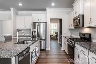 615 Fox Cove Rd, Hendersonville, NC 28792 - Photo 20