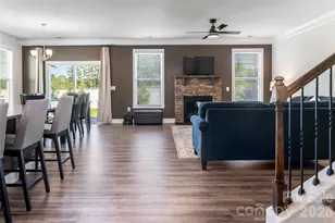 615 Fox Cove Rd, Hendersonville, NC 28792 - Photo 12