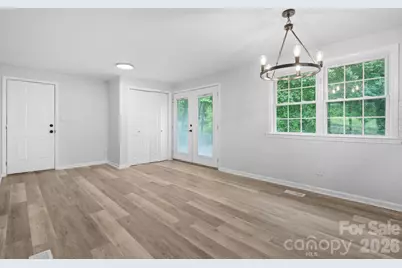 1871 Crestview Drive, Newton, NC 28658 - Photo 10