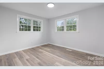 1871 Crestview Drive, Newton, NC 28658 - Photo 14