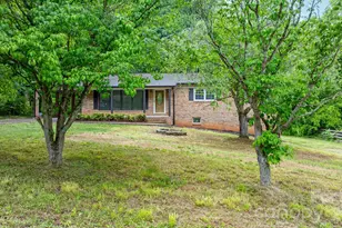 1871 Crestview Dr, Newton, NC 28658 - Photo 32