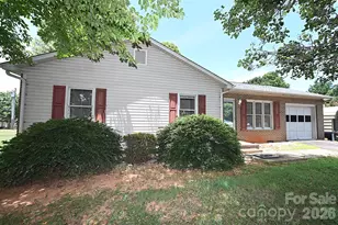4445 Sulphur Springs Rd NE, Hickory, NC 28601 - Photo 2