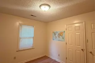 4445 Sulphur Springs Rd NE, Hickory, NC 28601 - Photo 10