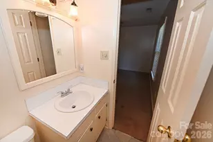 4445 Sulphur Springs Rd NE, Hickory, NC 28601 - Photo 24