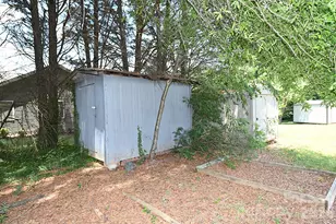 4445 Sulphur Springs Rd NE, Hickory, NC 28601 - Photo 30