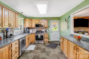 458 Beach Dr, Hendersonville, NC 28792 - Photo 12