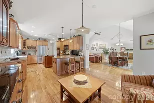 65 King Arthurs Ct, Hickory, NC 28601 - Photo 10