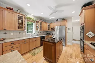 65 King Arthurs Ct, Hickory, NC 28601 - Photo 12