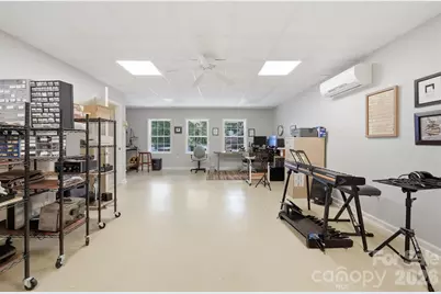65 King Arthurs Court, Hickory, NC 28601 - Photo 30