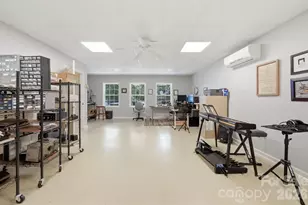 65 King Arthurs Ct, Hickory, NC 28601 - Photo 30