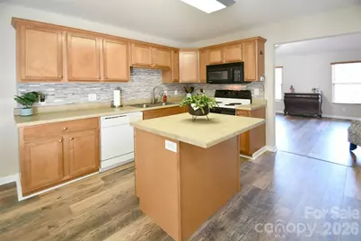 2041 Brantley Creek Drive, Kannapolis, NC 28083 - Photo 8