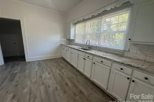 4028 Leo St, Winston Salem, NC 27105 - Photo 8