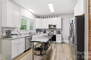 1818 Cannon Ave, Charlotte, NC 28269 - Photo 10