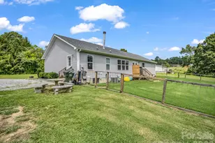 213 Big Oak Rd, Hendersonville, NC 28792 - Photo 8