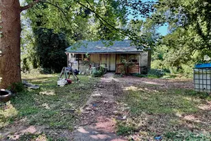 137 Napa Dr, Rutherfordton, NC 28139 - Photo 2