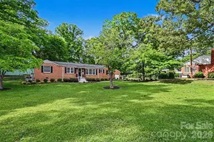 704 Marion Sims Dr, Lancaster, SC 29720 - Photo 2
