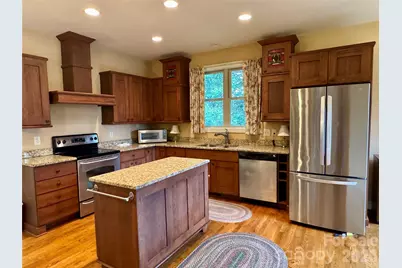 894 Dunroy Drive, Hendersonville, NC 28739 - Photo 12