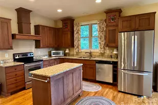 894 Dunroy Dr, Hendersonville, NC 28739 - Photo 12
