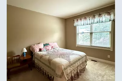 894 Dunroy Drive, Hendersonville, NC 28739 - Photo 22