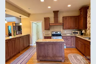 894 Dunroy Drive, Hendersonville, NC 28739 - Photo 14