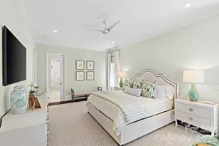 2638 Hampton Ave, Charlotte, NC 28207 - Photo 22