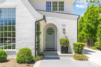 2638 Hampton Avenue, Charlotte, NC 28207 - Photo 2