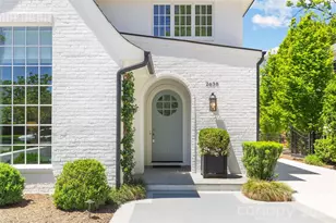 2638 Hampton Ave, Charlotte, NC 28207 - Photo 2