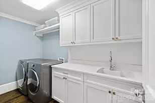 2638 Hampton Ave, Charlotte, NC 28207 - Photo 30